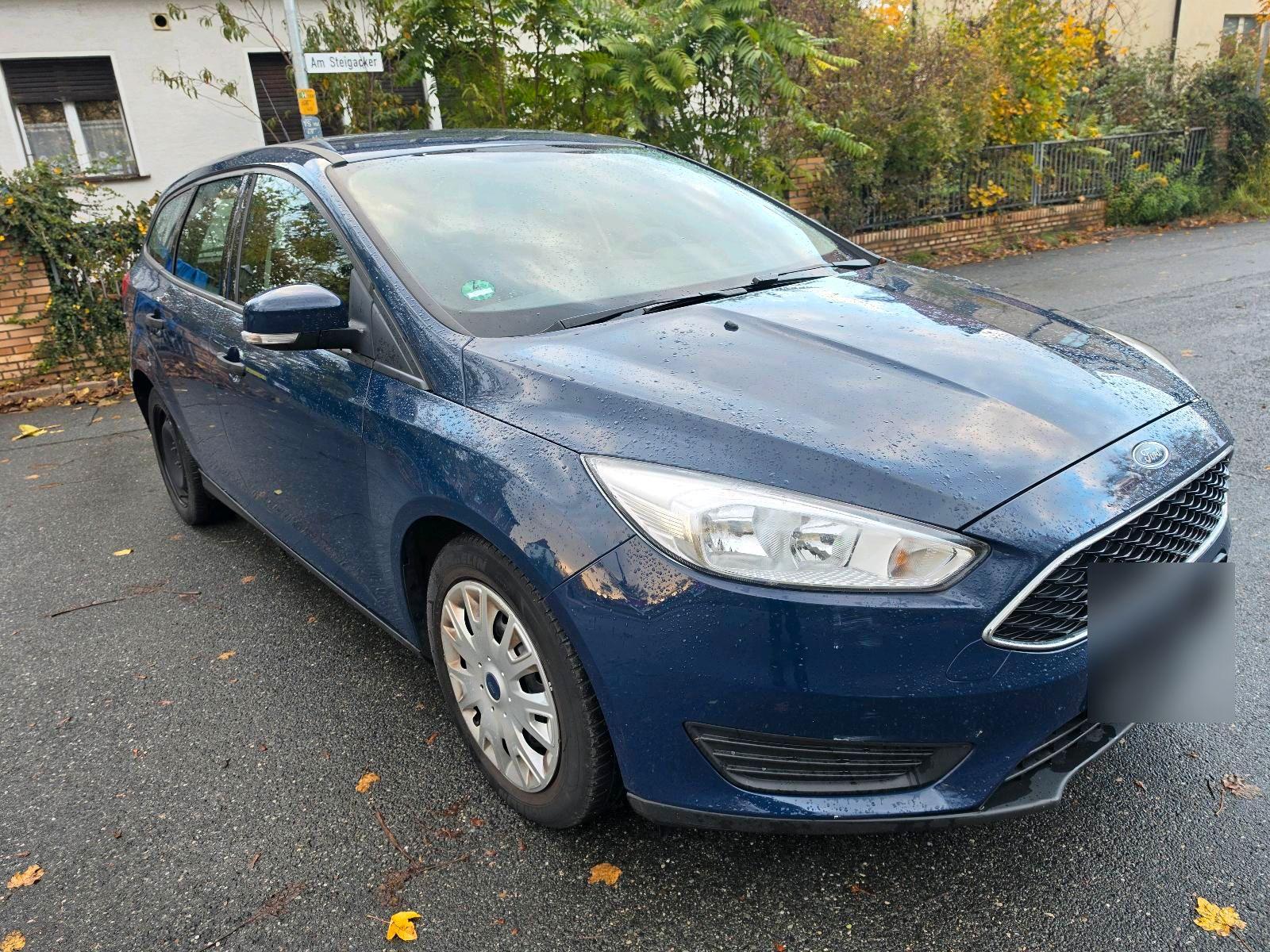Ford Focus 2014 — rear view
