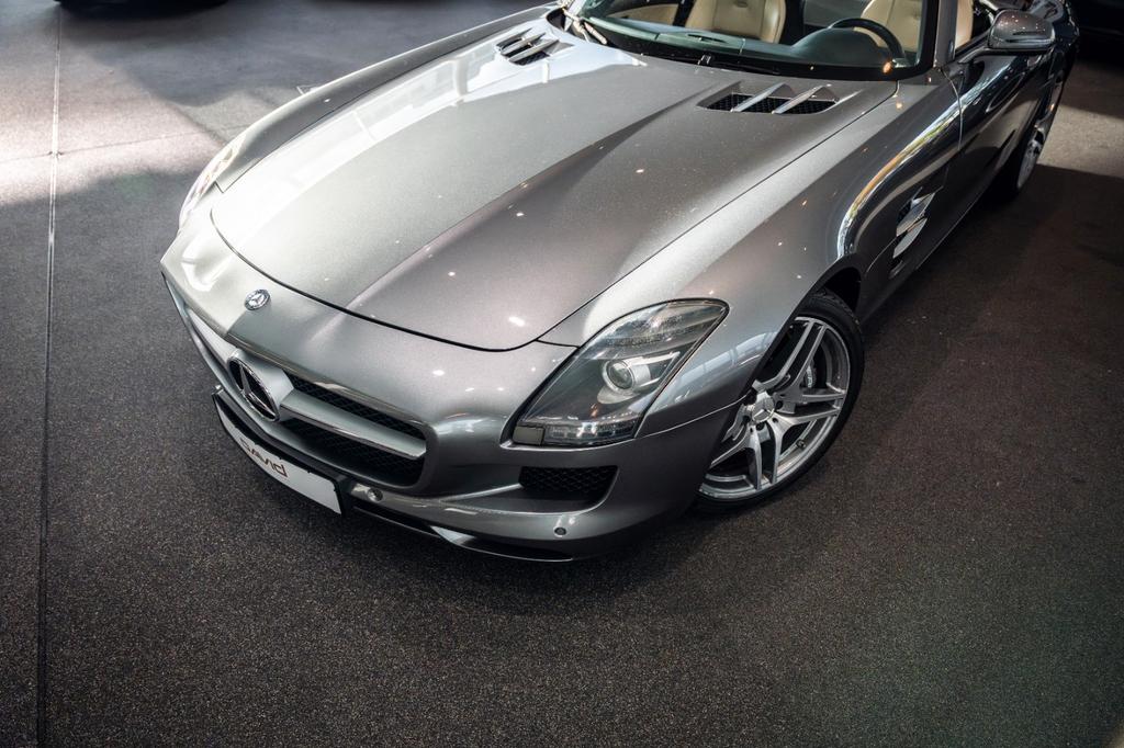 Mercedes-Benz SLS AMG