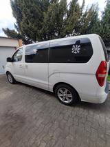 Hyundai H-1 Starex - weiße Hyundai H-1 Starex