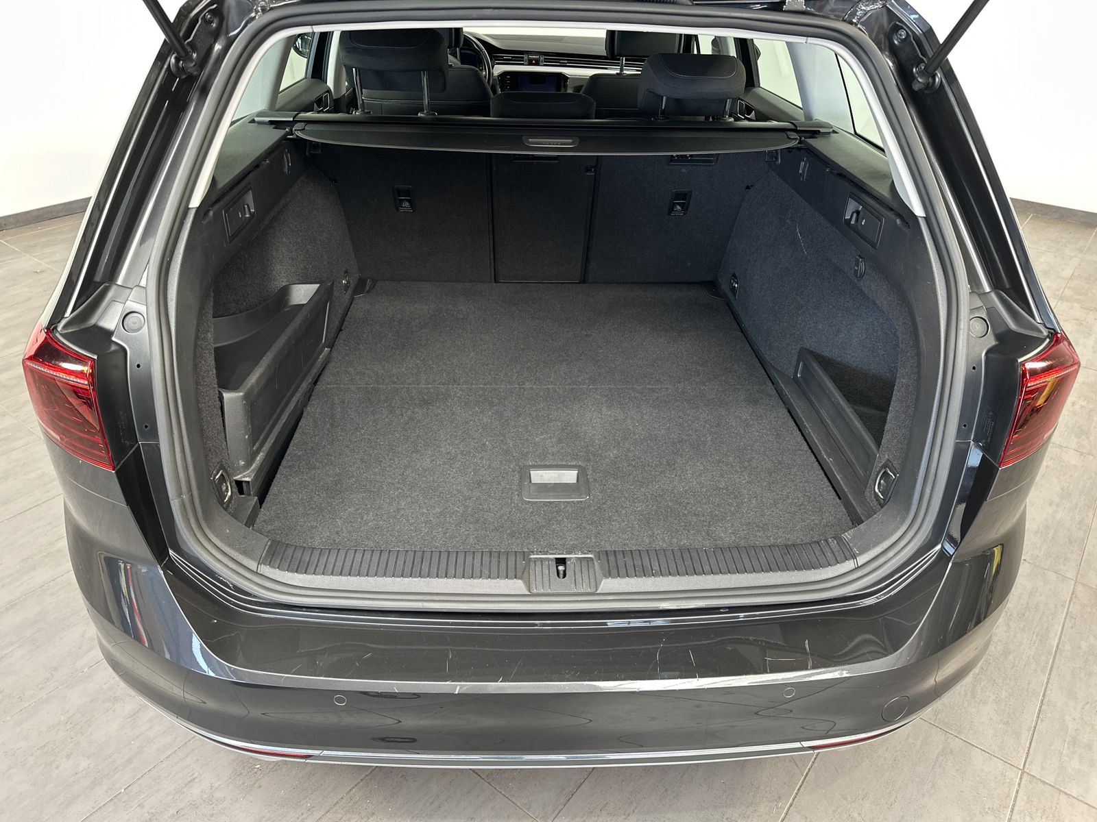 Fahrzeugabbildung Volkswagen Passat Variant 1.4 TSI DSG GTE NAV+LED+ACC+VCOCK