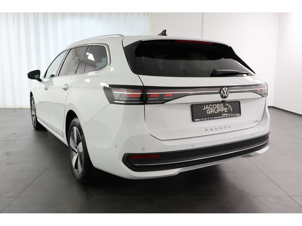 Volkswagen Passat Variant 1.5 eTSI Business DSG Navi Matrix foto 6