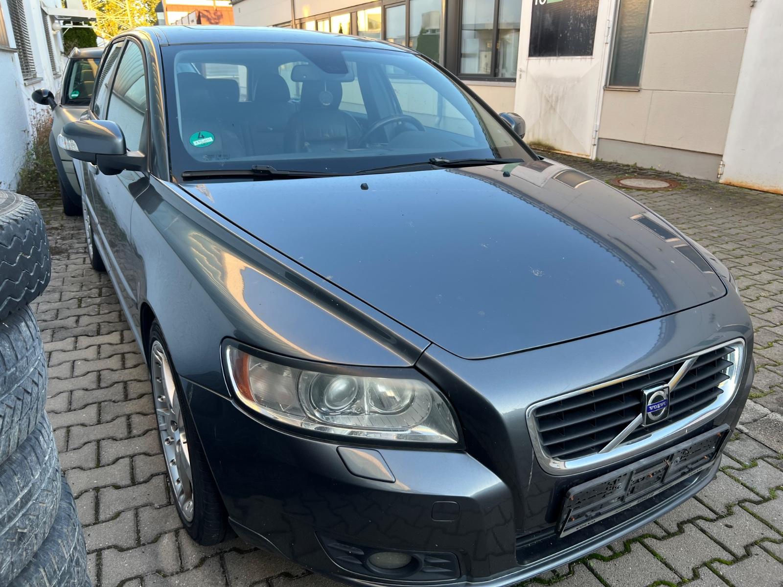 Volvo V50 T5 Summum Vollausstattung Bi Xenon 