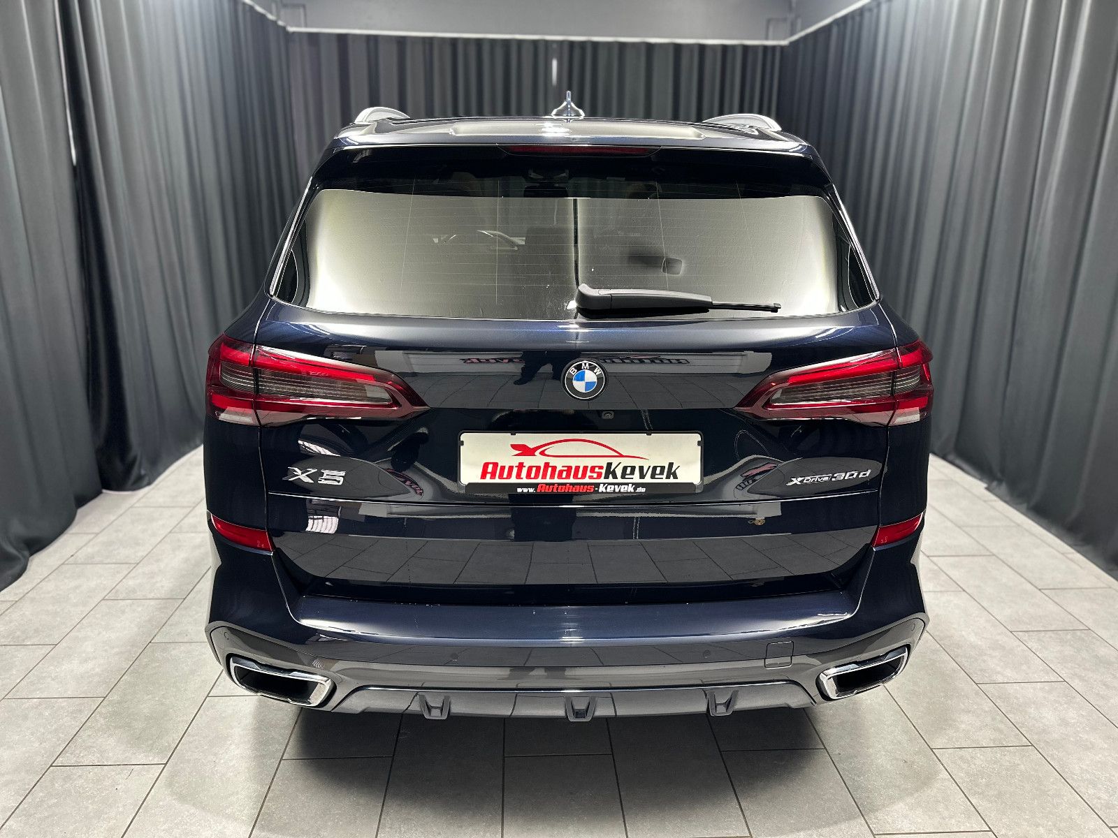 Fahrzeugabbildung BMW X5 xDrive 30d M Sport*PANO*LASER*ACC*HEAD-UP*AHK
