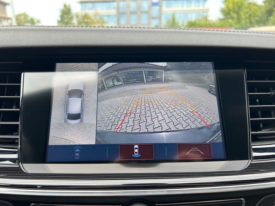 Fahrzeugabbildung Opel INSIGNIA 2.0T 4x4 INNOVATION OPC AHK HÄNDLERAUTO