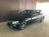 Mercedes-Benz C 63 T Mercedes-AMG Pano*Burm*Night*Assist+ - Mercedes-Benz C 63 AMG in Düsseldorf
