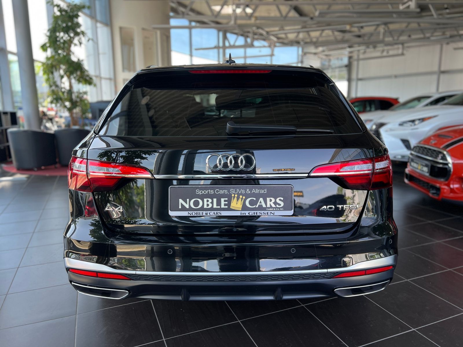 Fahrzeugabbildung Audi A4 Avant 40 TFSI S Line AHK SHZ NAVI KLIMA