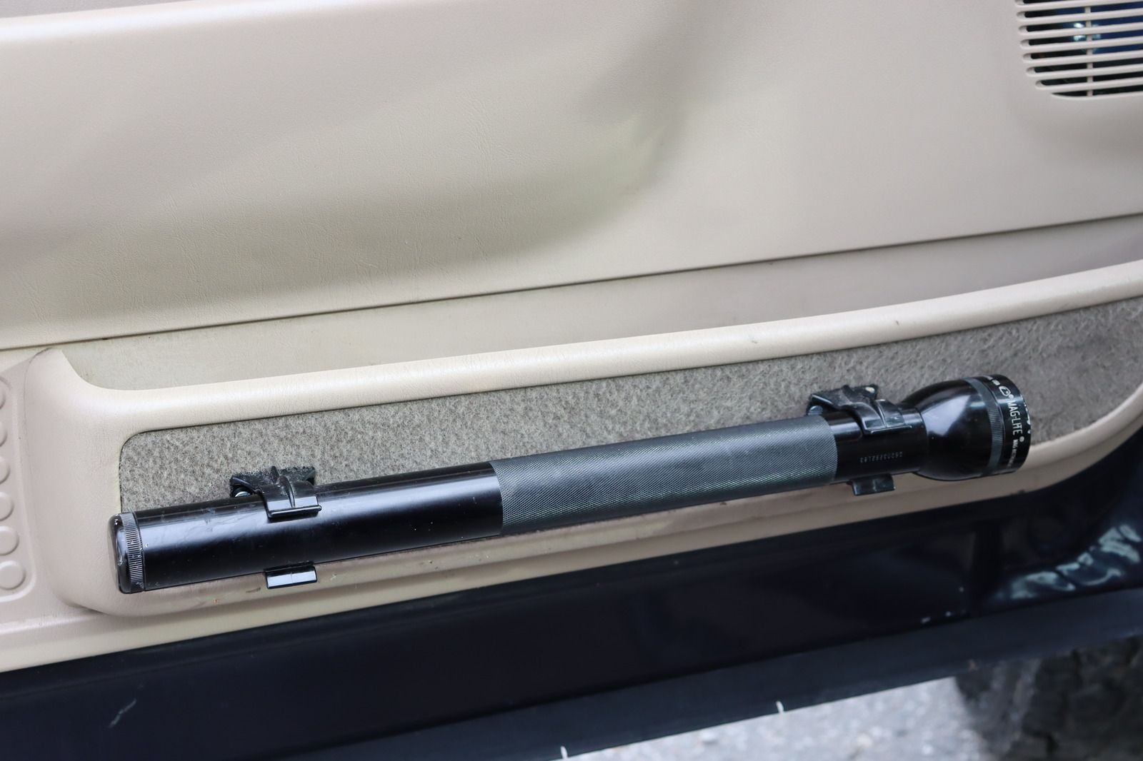 Fahrzeugabbildung Ford Excursion * HU/AU 02.26 * Sitzhzg. * Rückfahrk.