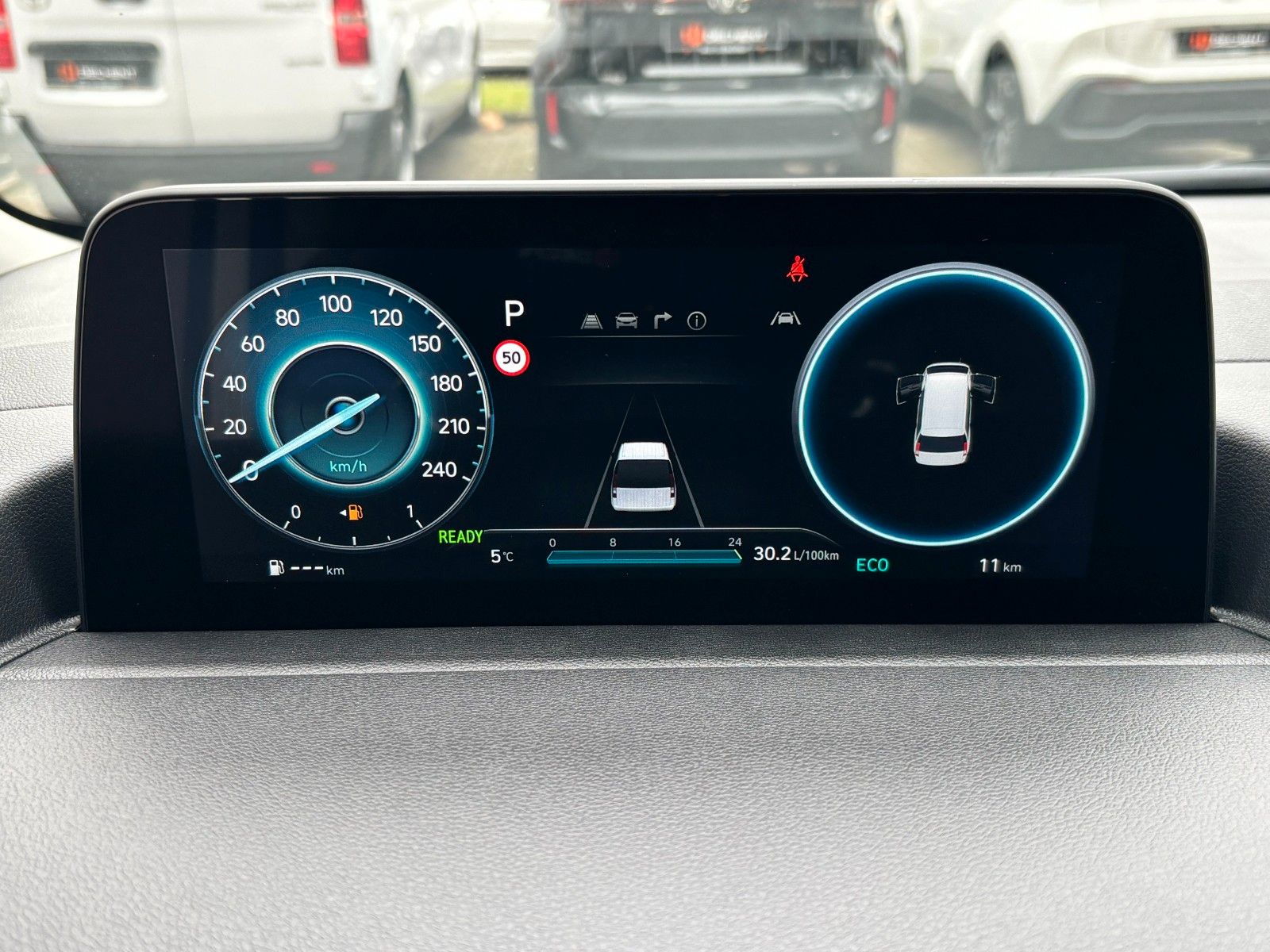 Fahrzeugabbildung Hyundai Staria HEV Trend 225PS Park-/Shuttle-Parket !