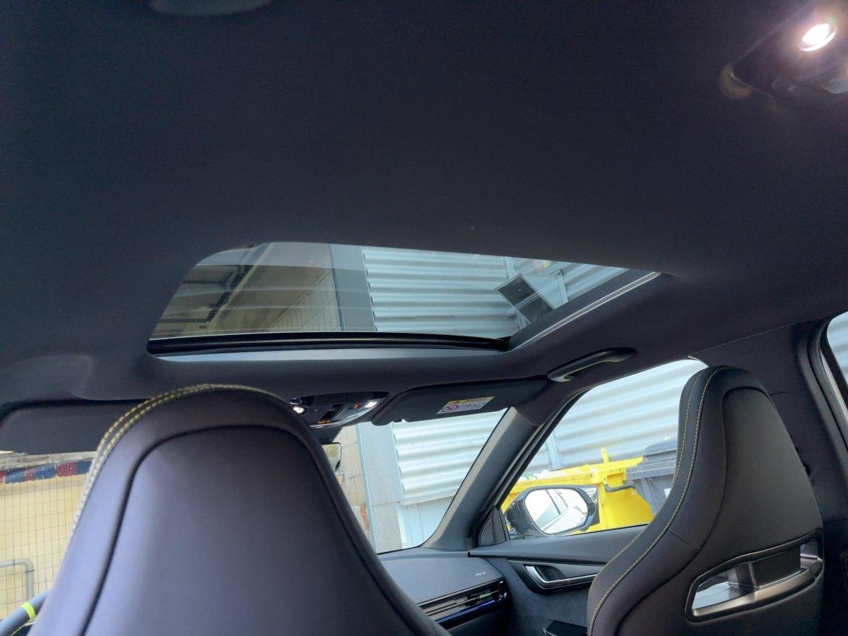 Kia EV6 GT 84kWh AWD Glasdach+LED+360°Kamera+Navi