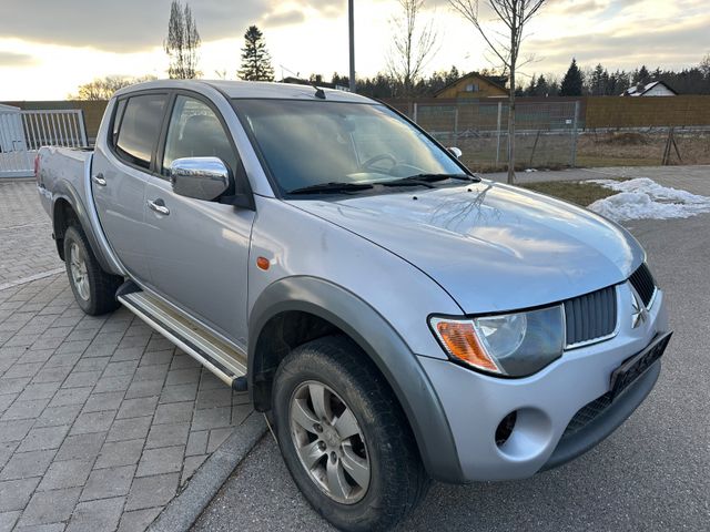 Mitsubishi L200 Intense Doppelkabine 4WD Klima TÜV AHK LKW