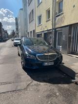Mercedes-Benz W212 MERCEDES E-Klasse 2015 BLUETEC - Mercedes-Benz CE 200 mit Diesel-Antrieb: Limousine, Automatik