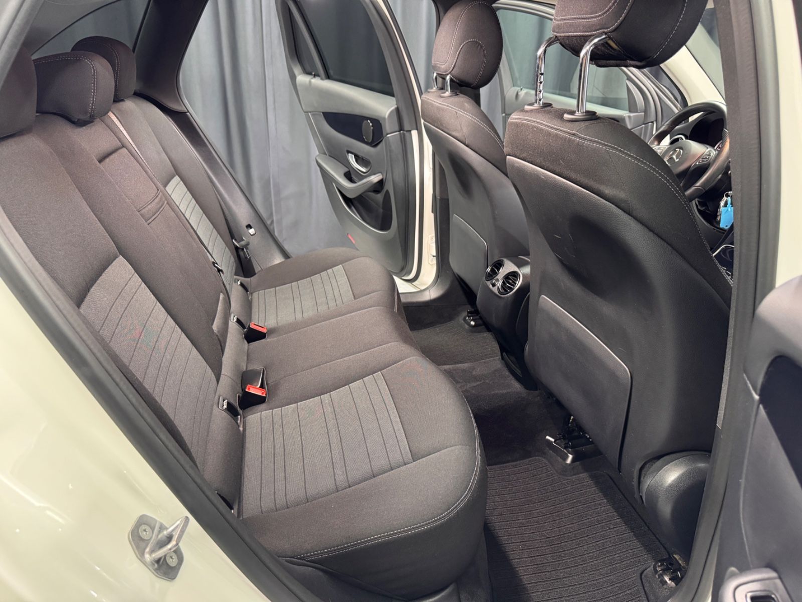 Fahrzeugabbildung Mercedes-Benz GLC 220 d 4Matic|NAVI|AUTOMATIK|AHK|KAMERA|