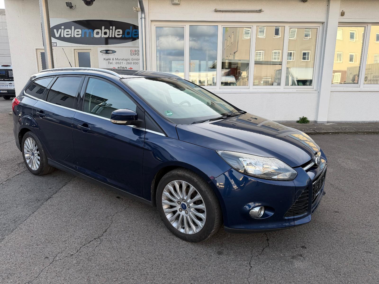Ford Focus 2011 — photo 14