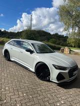 Audi RS6 Keramik,23 Zoll,720PS,B&O Adv.,Porsche Farbe - Audi RS6 in Frankfurt (Main)