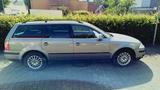Volkswagen Passat Variant 2.0  102.000km 2J TÜV/AHK/ gepfl - Volkswagen Passat aus 2003