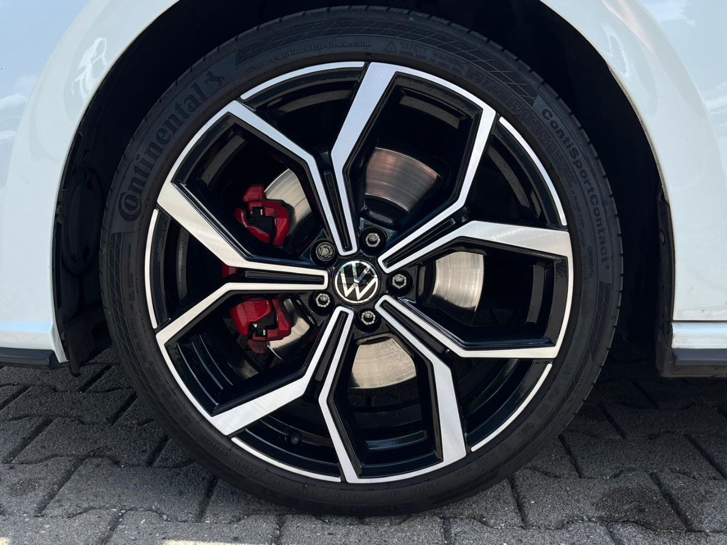 Polo GTI 2.0TSI DSG - NAVI*KAMERA*IQ.DRIVE*1Hand