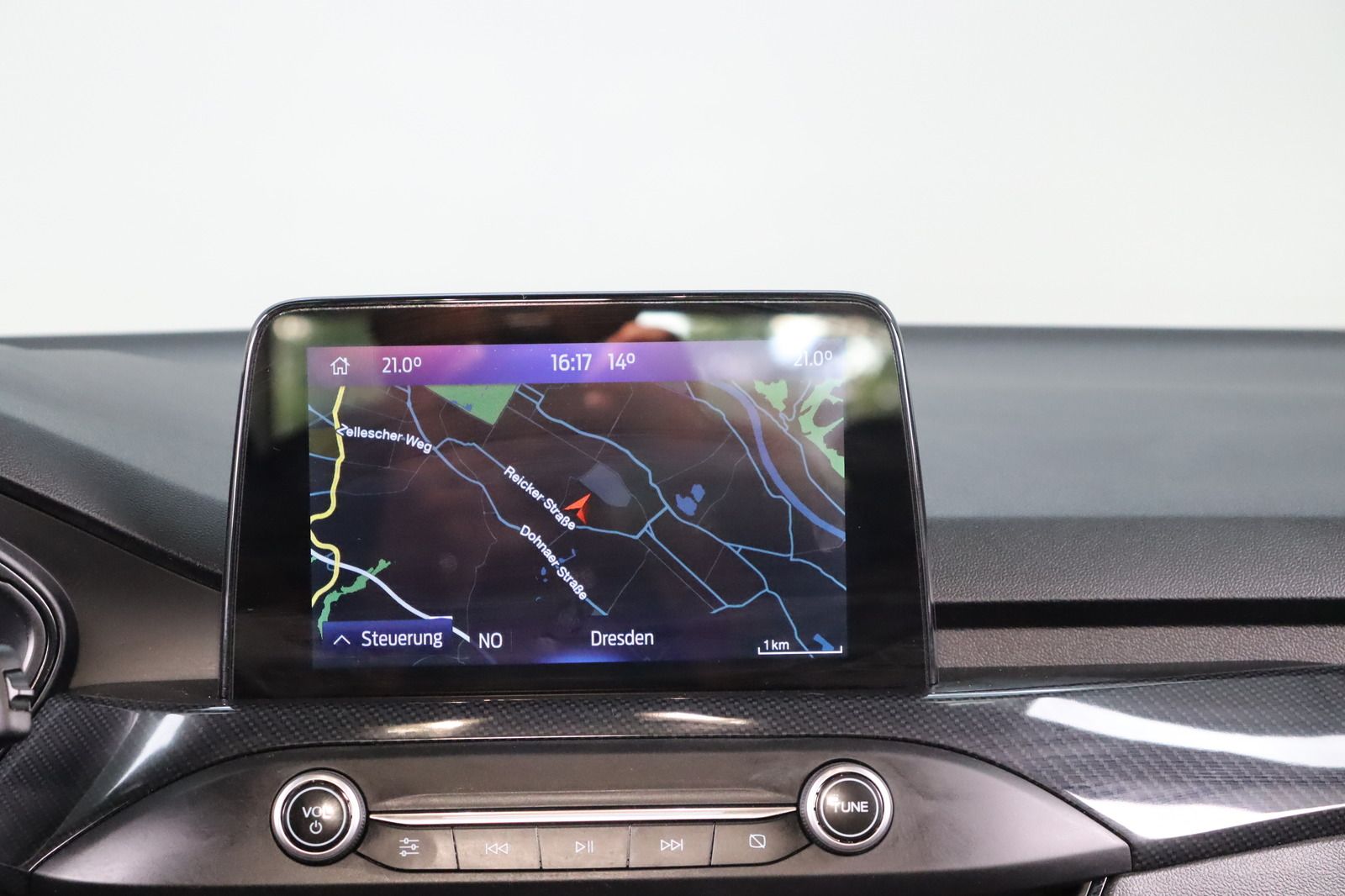 Fahrzeugabbildung Ford Focus St-Line * LED * Keyless * Navi * RFK