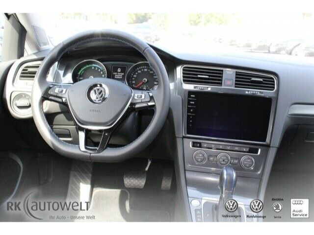 Golf E-Golf COMFO 100KW NAVI DYNAUDIO REAR VIEW