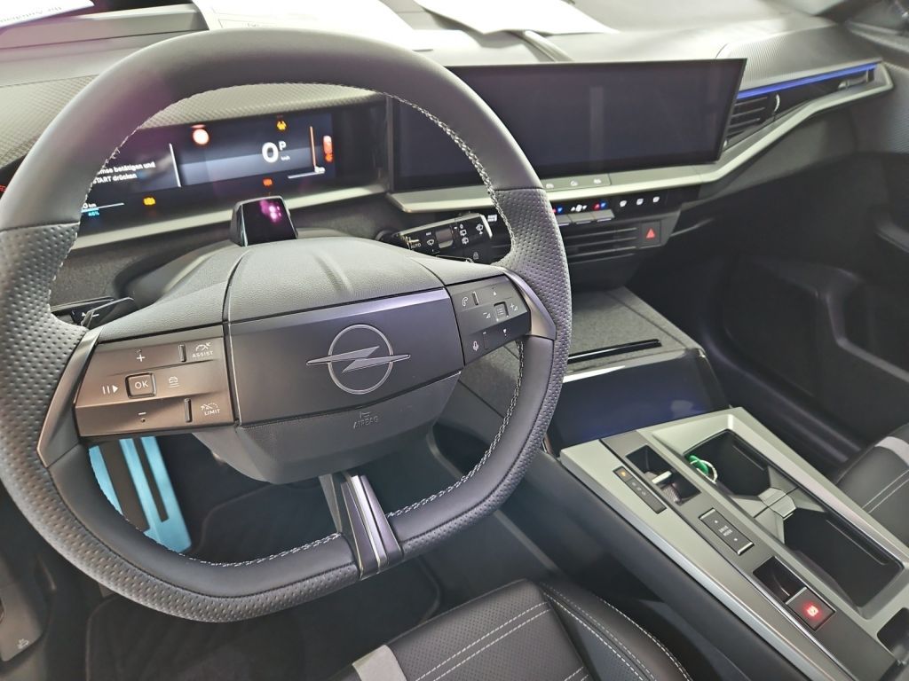 Fahrzeugabbildung Opel Grandland Electric 73kWh Ultimate (K)