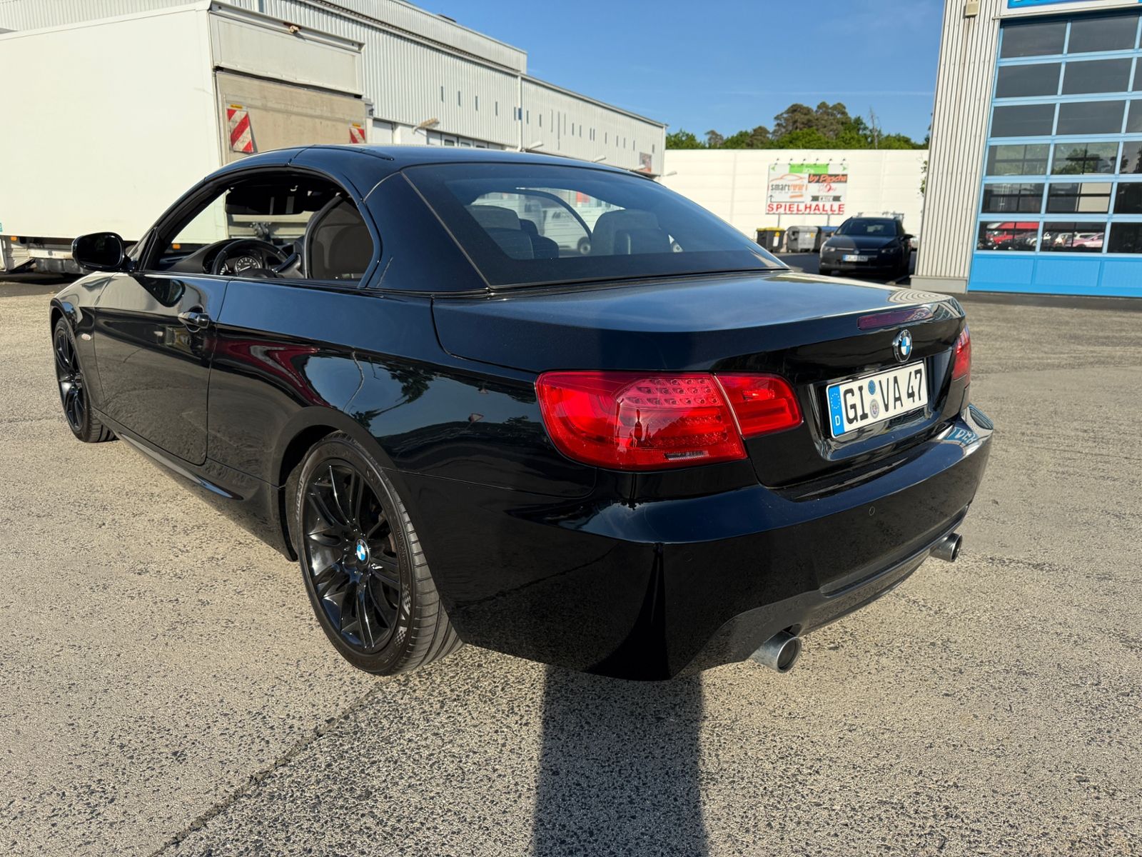 Fahrzeugabbildung BMW 335i Cabrio M-Paket H/K XENON NAVI