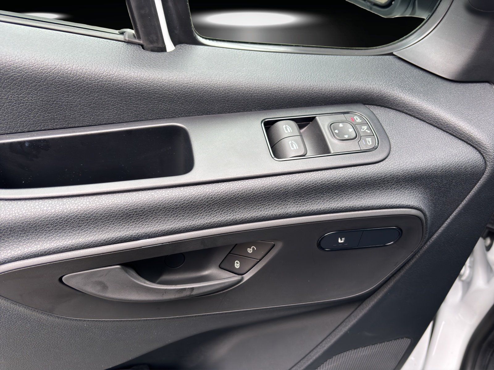Fahrzeugabbildung Mercedes-Benz Sprinter 315 CDI Kasten PRO Holzfubo AHK RFK RS