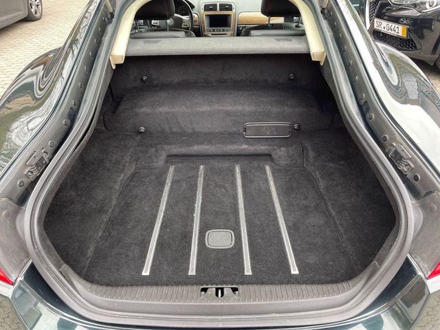 Jaguar XK 5.0 Coupe Portfolio