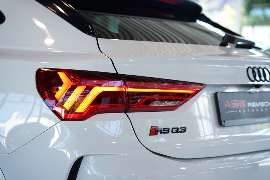 Audi Rsq3