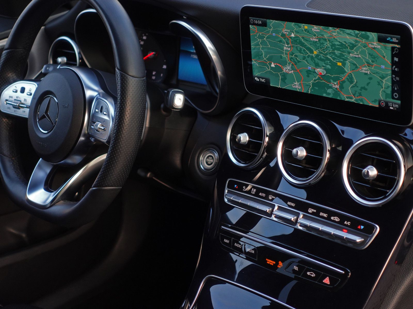 Fahrzeugabbildung Mercedes-Benz C 220d T 4MATIC 9G-T AMG Line Assist CarPlay RFK