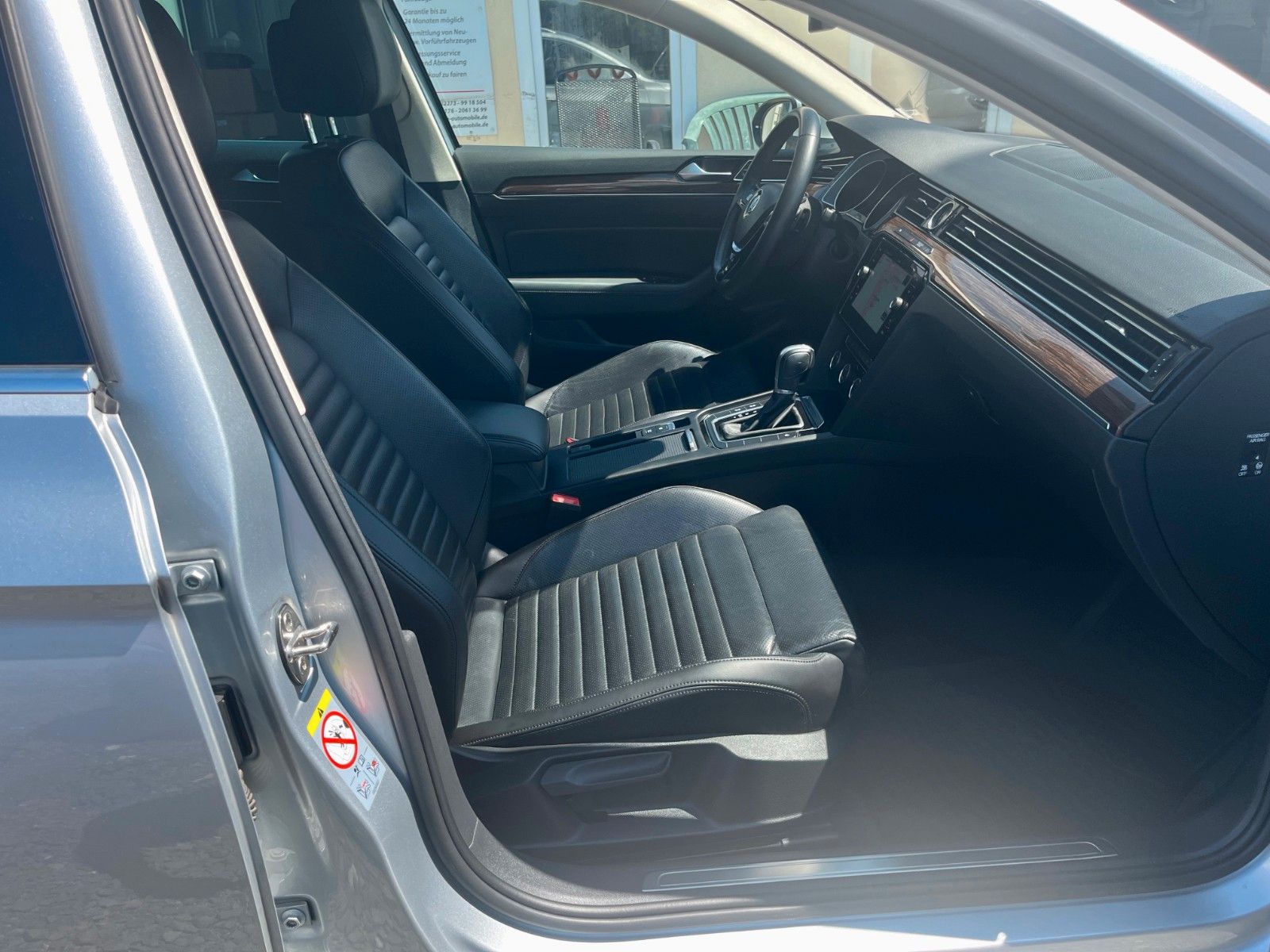 Fahrzeugabbildung Volkswagen Passat Variant 1.8 TSI DSG Navi Leder HIGHLINE