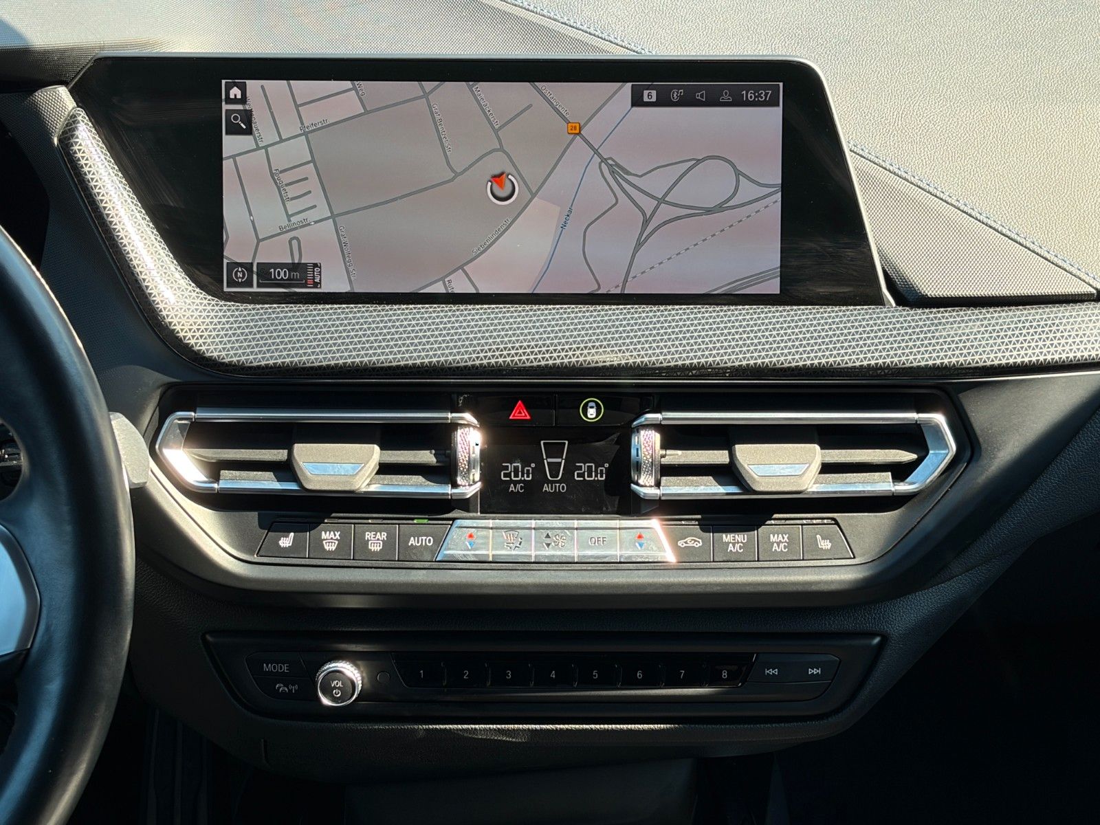 Fahrzeugabbildung BMW 118i M Sport Autom SHZ LHZ Hifi Amb Navi CarPlay