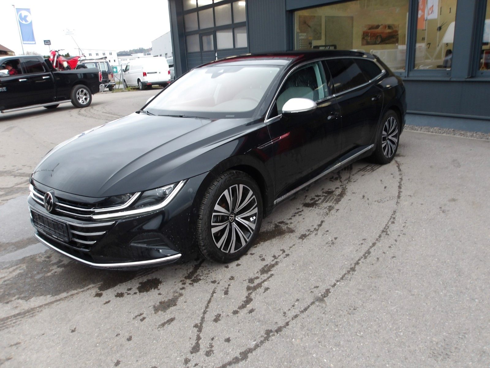 Volkswagen Arteon SB Elegance "AHV" EXP € 18250.-