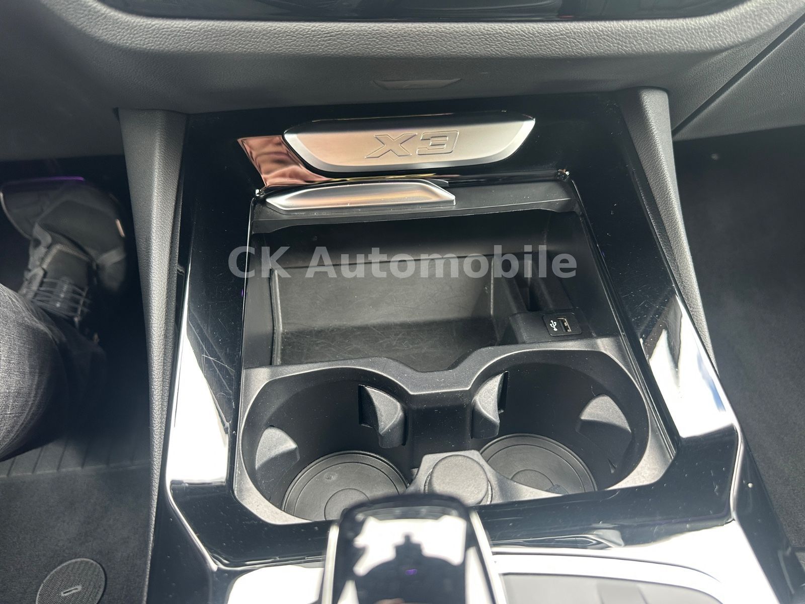 Fahrzeugabbildung BMW X3 xDrive30 i M-Sport/Shadow-Line/Navi/Kam./LED