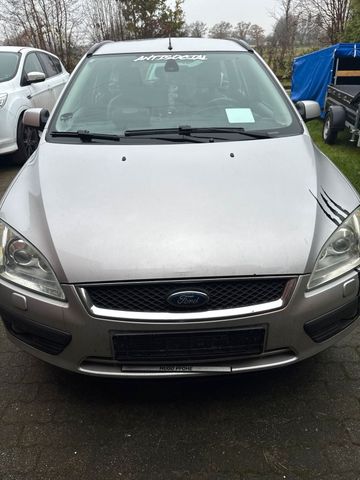 Ford Focus Tunier 1,6 Benzin 110ps Fahrbereit