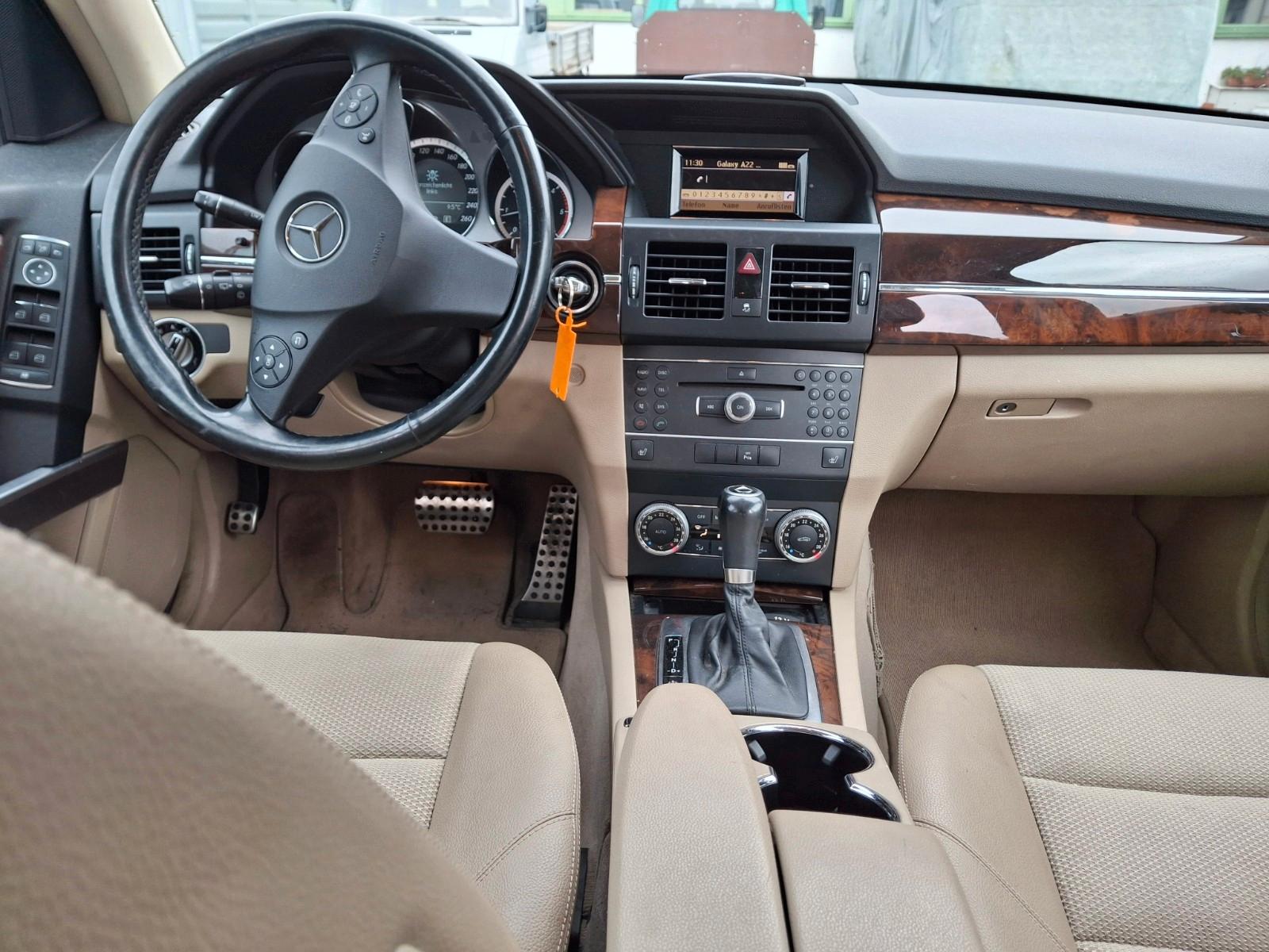 Mercedes-Benz GLK220 2011 — photo 16
