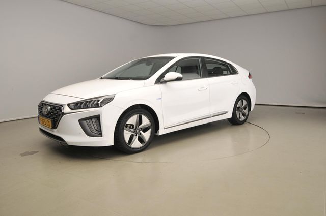 Hyundai IONIQ 1.6 GDi Comfort - Plus | kamera | Navi | L