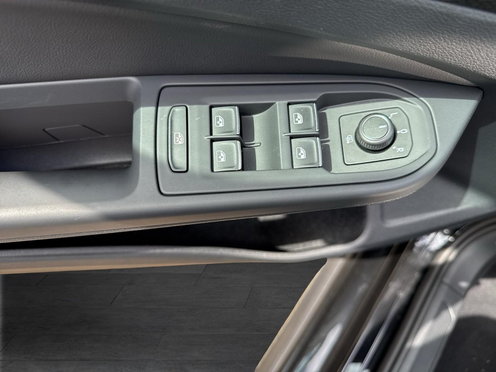 Volkswagen Golf 2.0 GTI LEDER H.KARDON PANO KAMERA, миниатюра 14