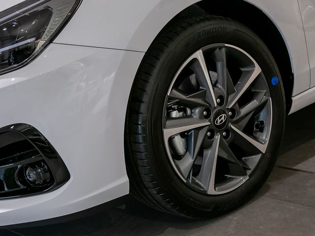 Hyundai i30 cw 1.6 Trend Navi Spurhalteassistent Kamera