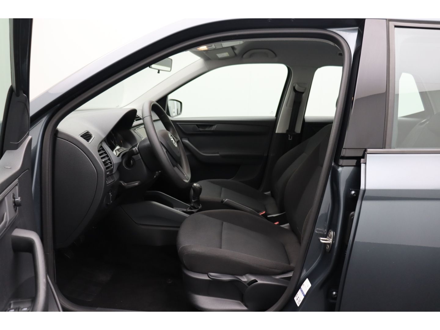 Fahrzeugabbildung SKODA Fabia Cool Plus 1.0 MPI  Klima el.SP Spieg. behe