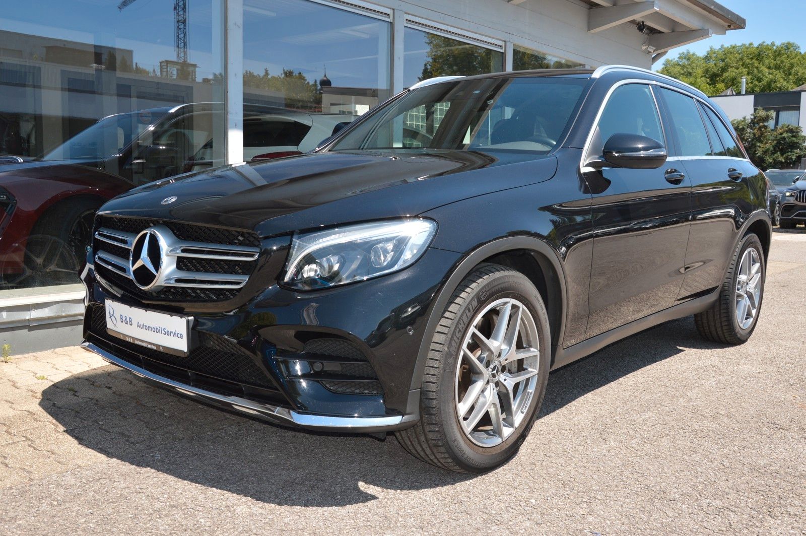 MERCEDES-BENZ GLC 250 4MATIC AMG-LINE*LED*NAVI*PDC*SHZ*CAM*AHK