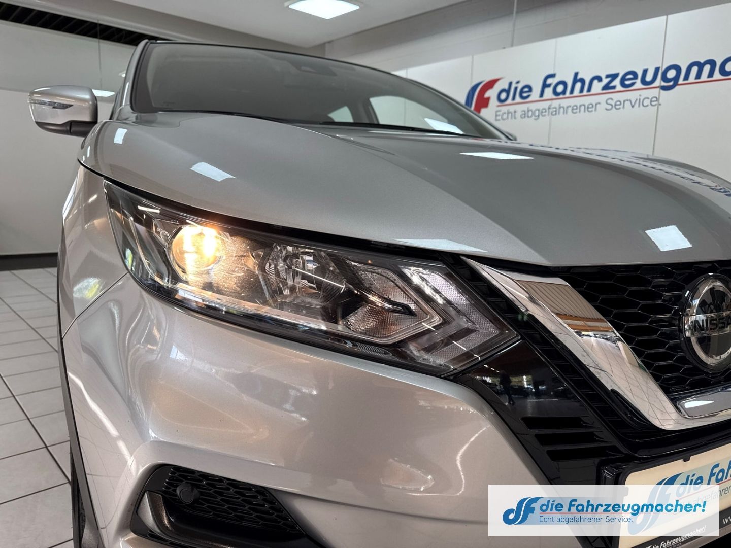Fahrzeugabbildung Nissan Qashqai Shiro Navi Mehrzonenklima DAB SHZ Spurha