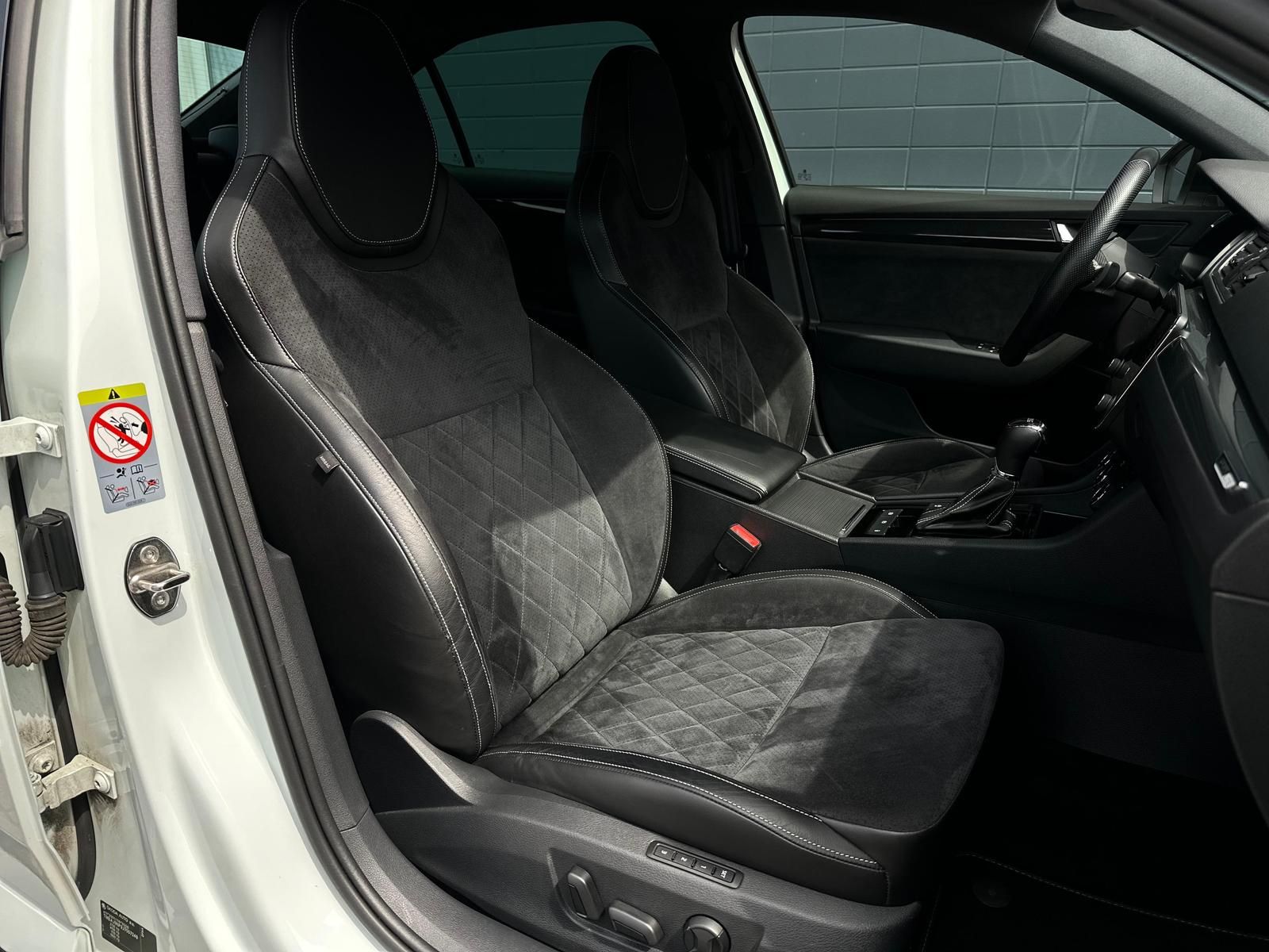 SKODA Superb 2.0TDI SPORTLINE BLACK ACC#CAM#NAVI#SHZ - Image 15