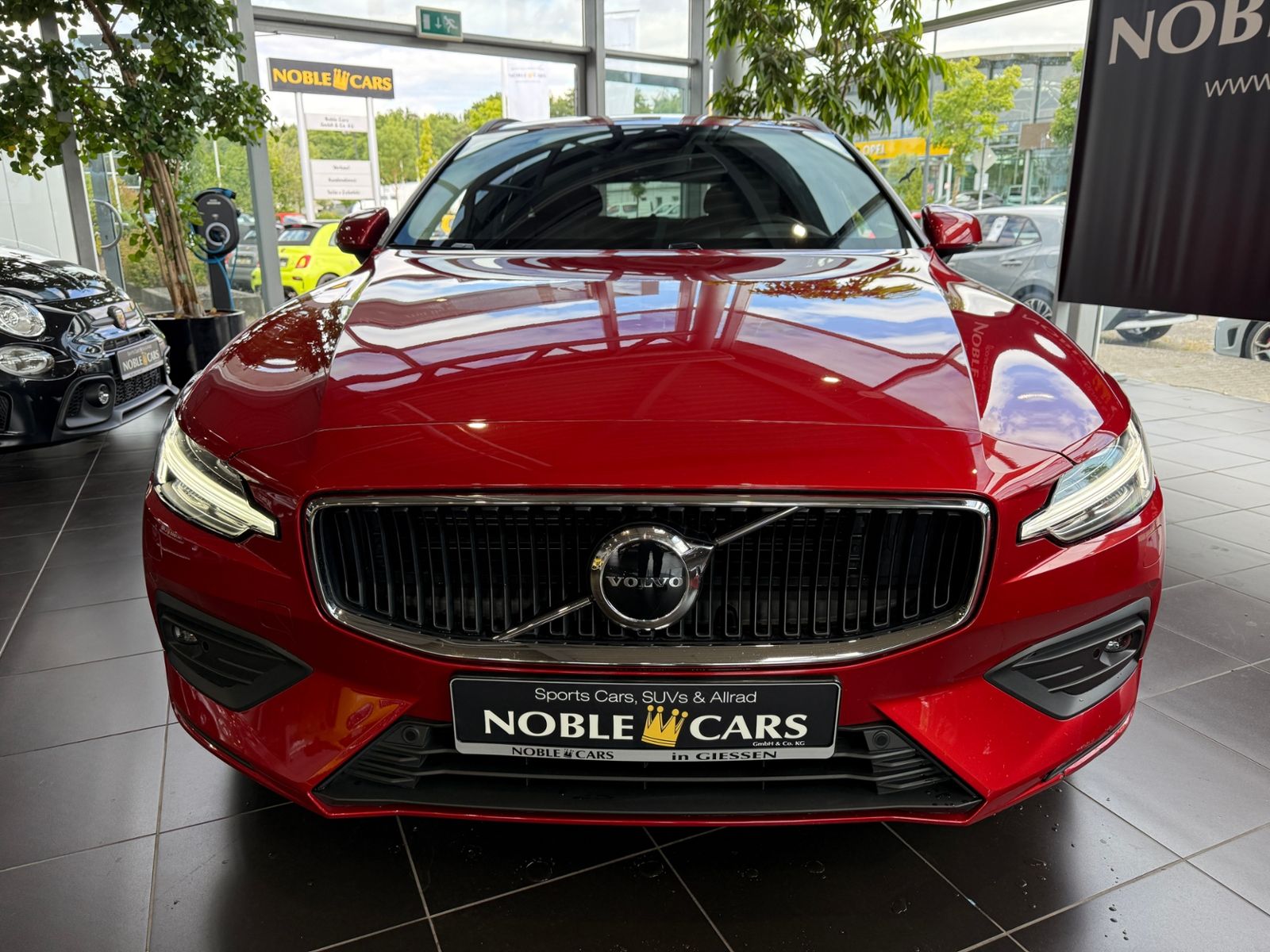 Fahrzeugabbildung Volvo V60 Kombi Core AHK LED ALU