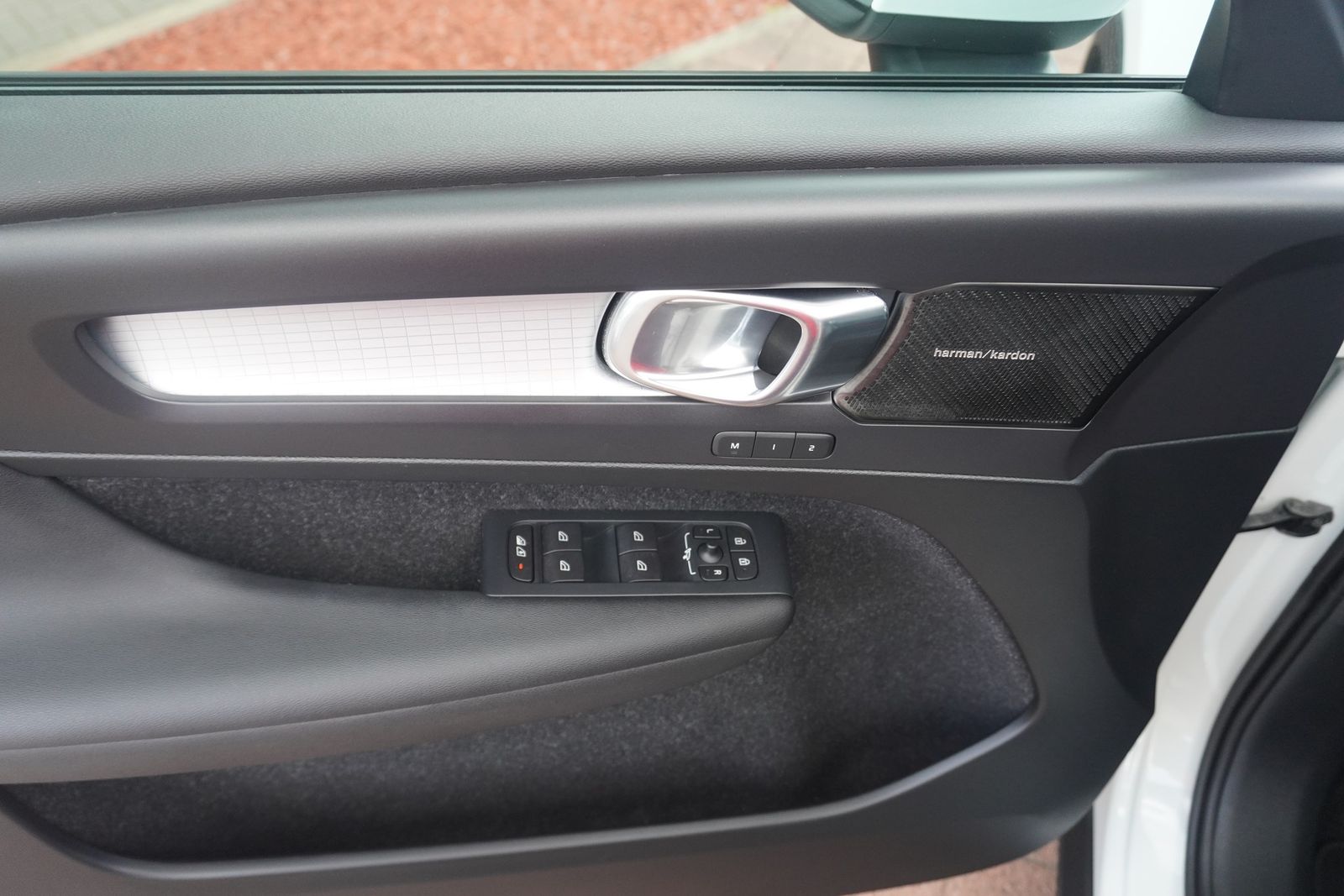 Volvo XC40 2.0 Momentum AWD Aut LED 360° Panorama Navi foto 18