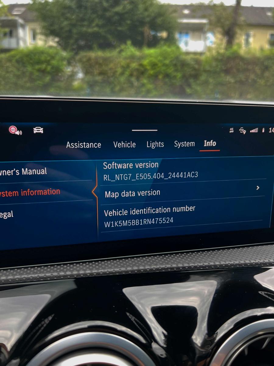 Mercedes-Benz CLA 35 AMG Shooting Brake CLA 35 4MATIC DCT ...