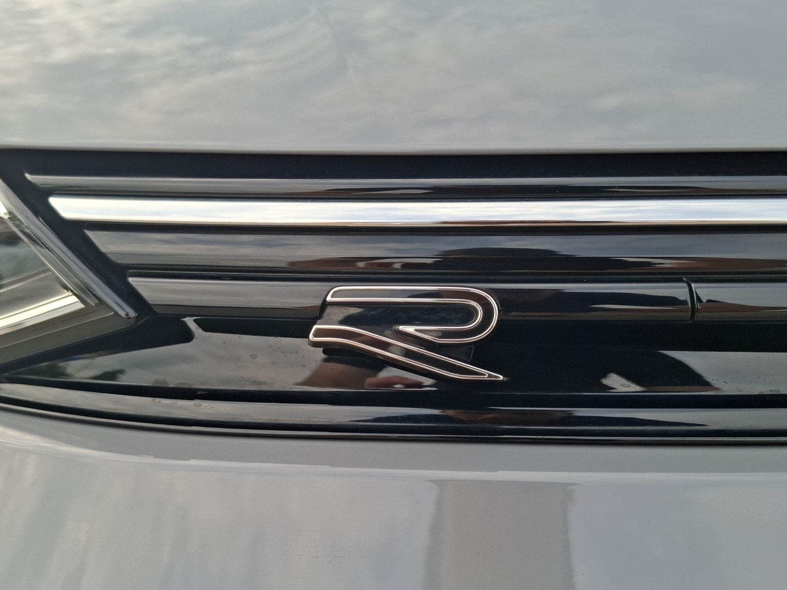Fahrzeugabbildung Volkswagen Golf VIII Variant TSI R-Line LED Navi AID HUD AC