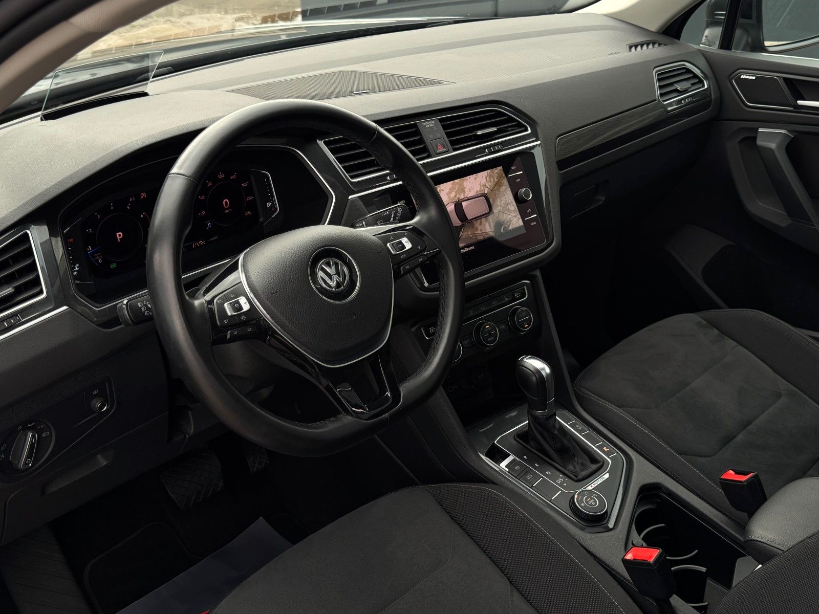 Fahrzeugabbildung Volkswagen Tiguan 2.0 TSI Hgl. 4M Alcan Pano Dynaudio 360°