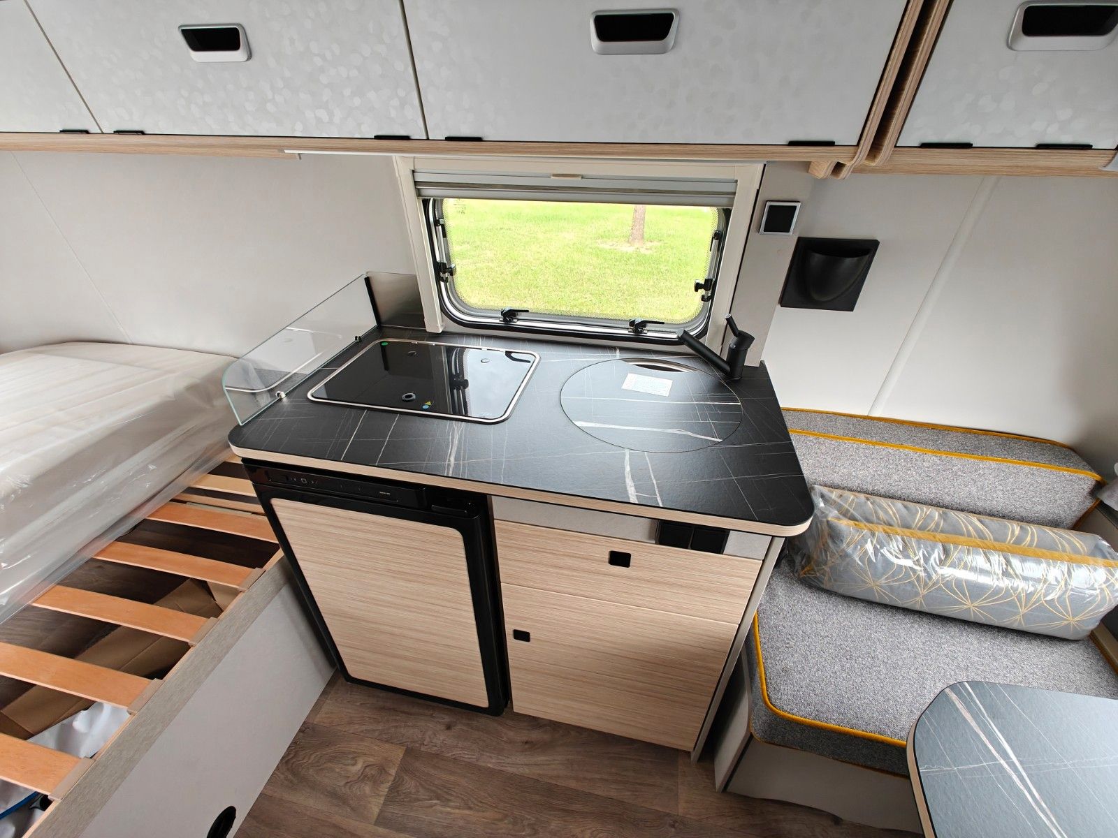 Fahrzeugabbildung HYMER / ERIBA / HYMERCAR Touring 310 Nugget Gold - SALE! -