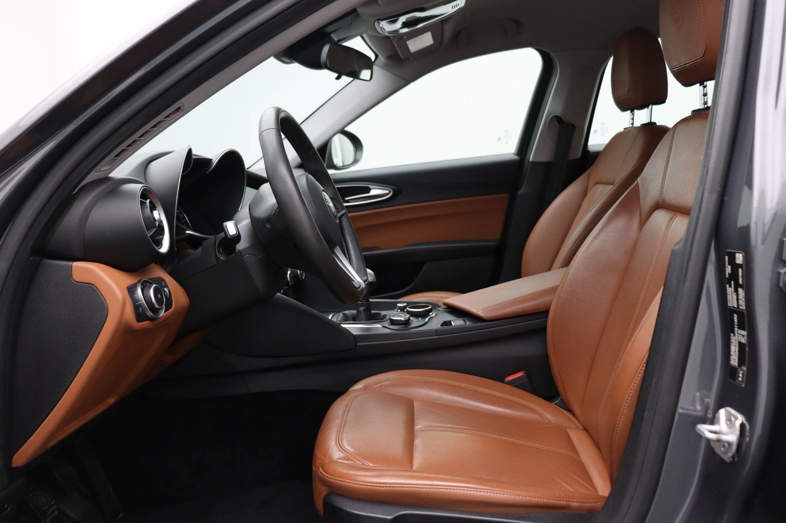 Fahrzeugabbildung Alfa Romeo Giulia 2.2 Super