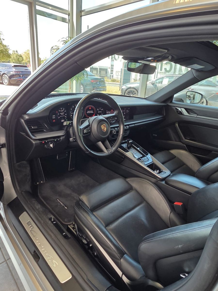 Fahrzeugabbildung Porsche 911 Carrera 4S Sport Design VollAusst.