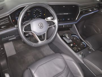 Volkswagen Touareg - 4